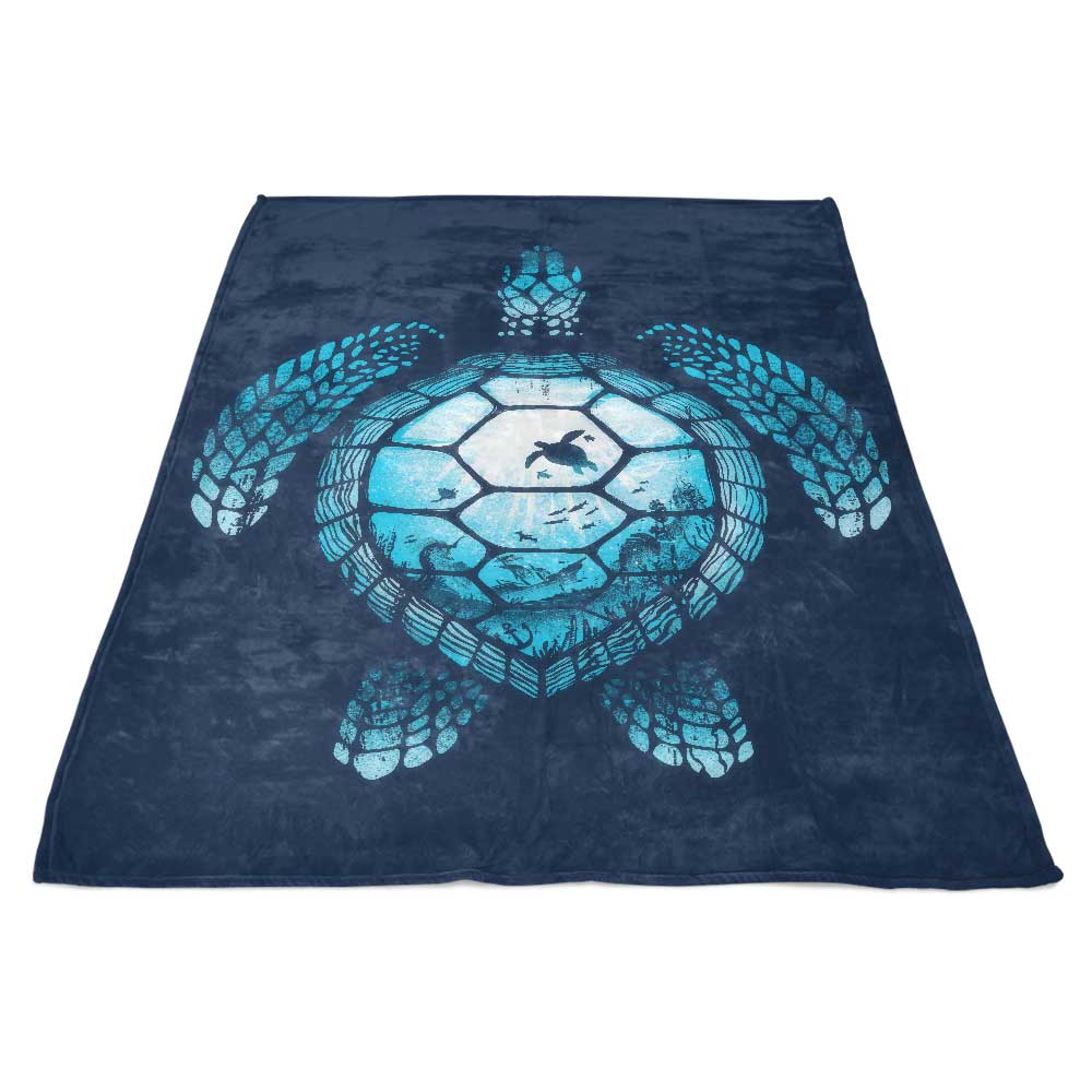 Cozy Turtle Silhouette Printed Fleece Blanket for Comfort