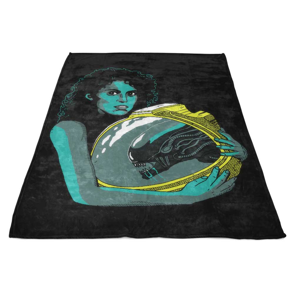 Ellen Super-Soft and Plush 100% Polyester Fleece Blanket