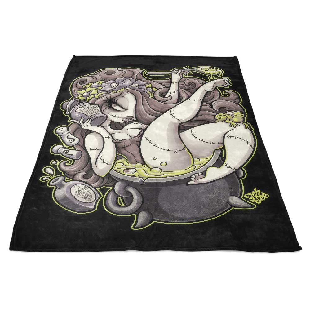 Jehsee's Deadly Nightshade Super-Soft Fleece Blanket