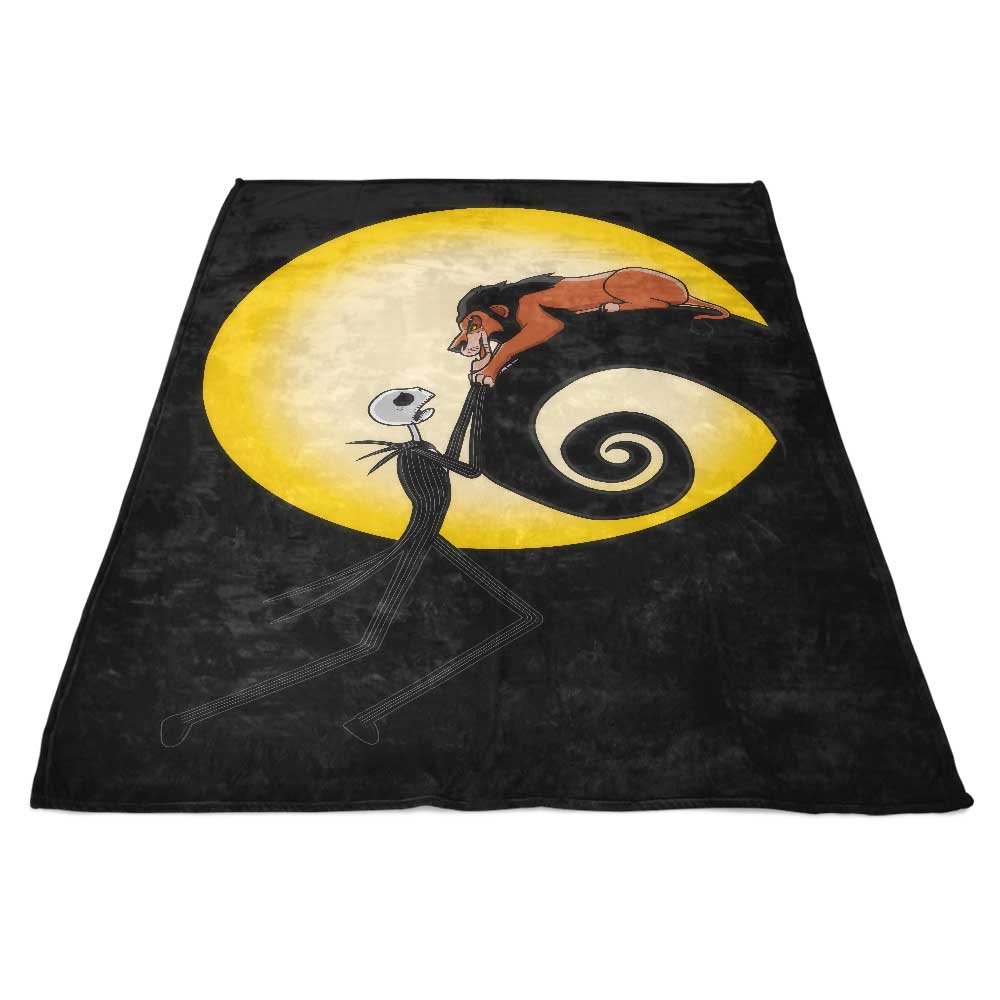 Spooky Halloween King Themed Fleece Blanket for Cozy Nights