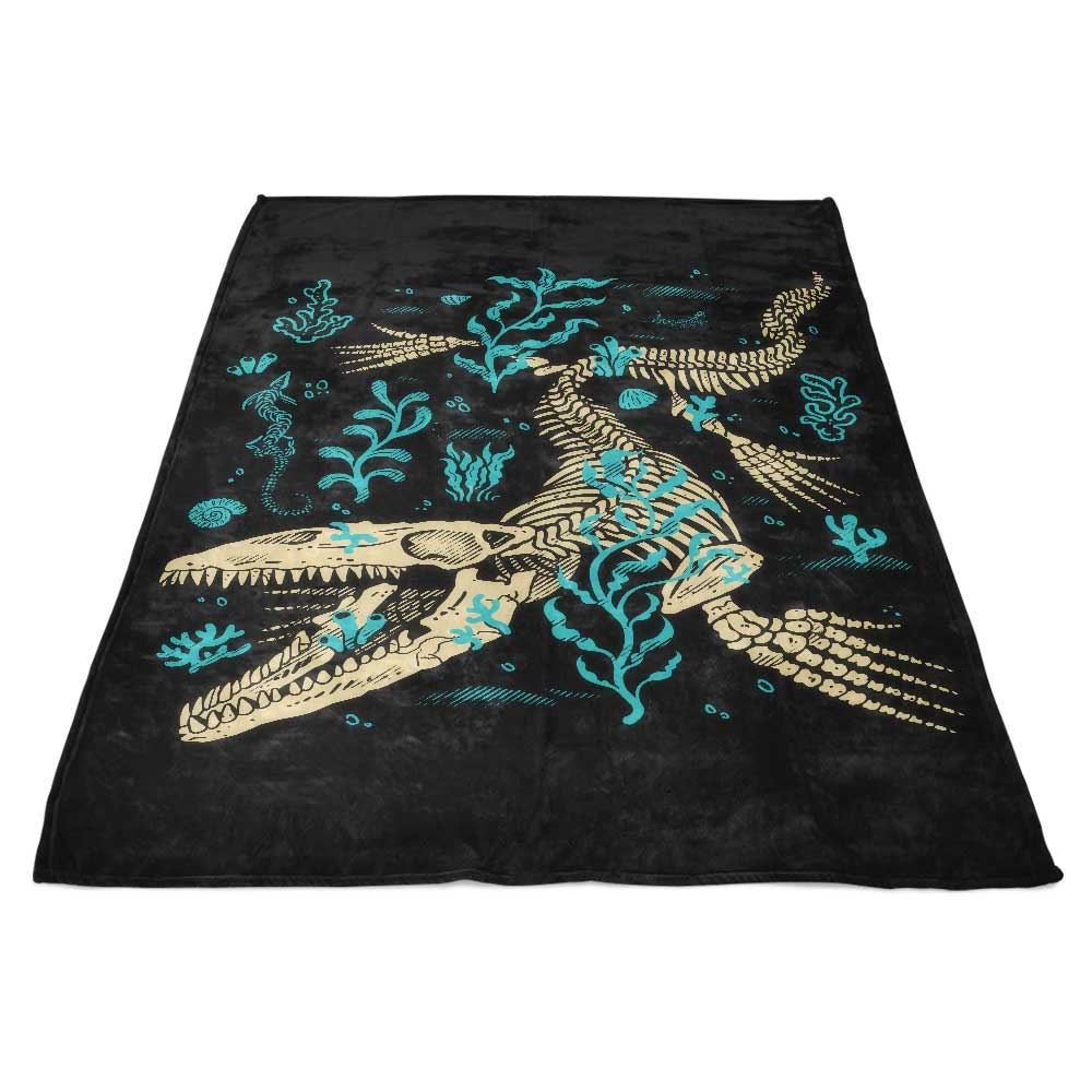 High - Quality Fleece Blanket Featuring Mosasaurus Fossils Design
